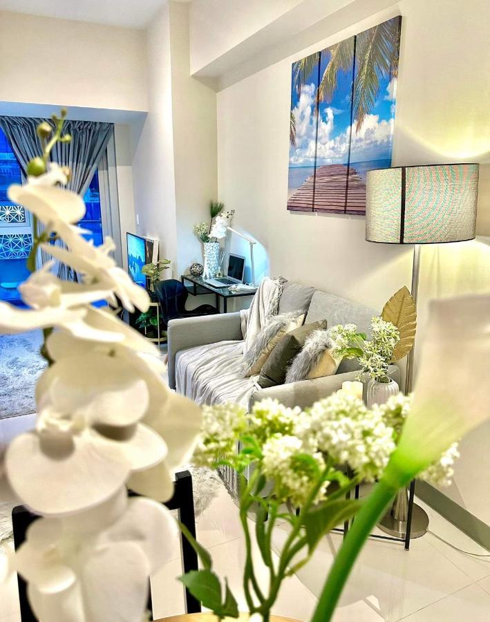 Uptown Parksuites Taguig Exterior photo